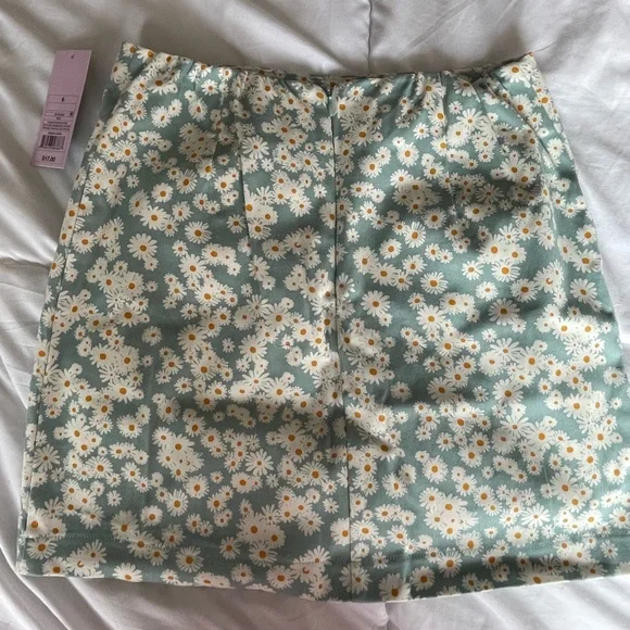 Wild Fable Floral skirt - Picture 2 of 2